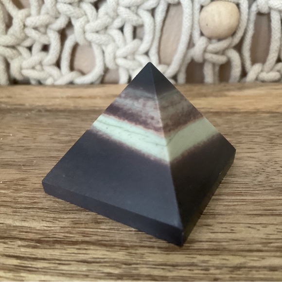Chocolate Calcite Pyramids RARE ❤️Valentine’s - Picture 7 of 7